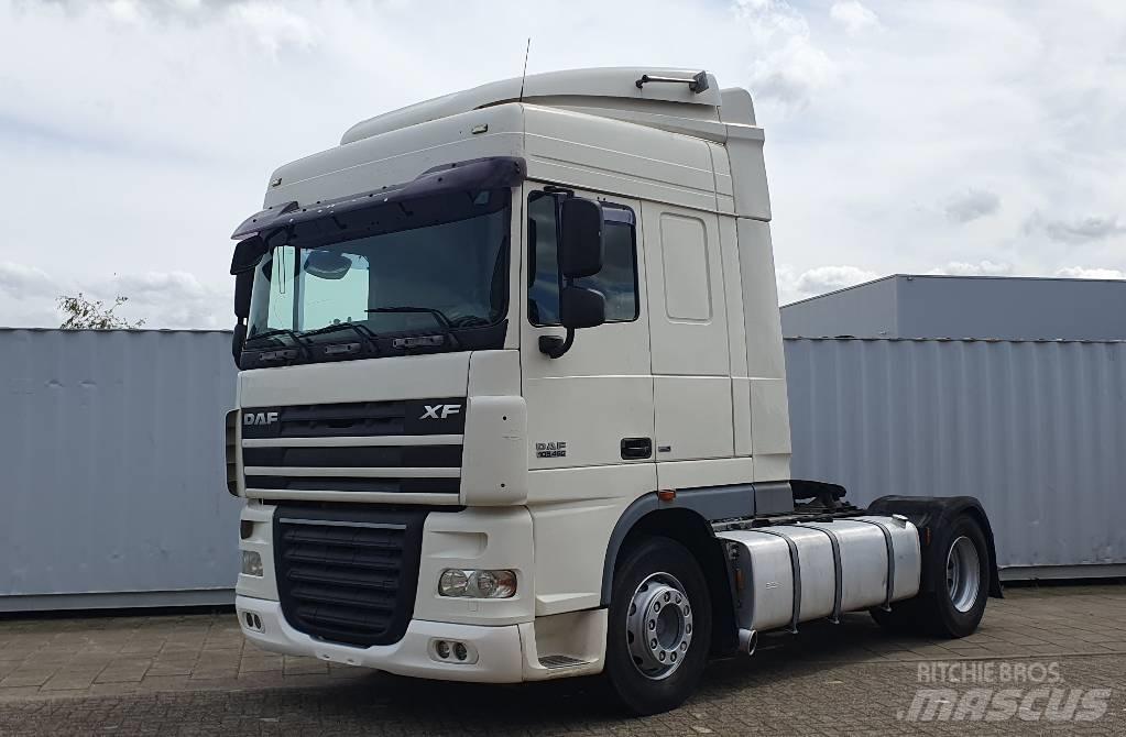 DAF XF 105.460 Vetopöytäautot