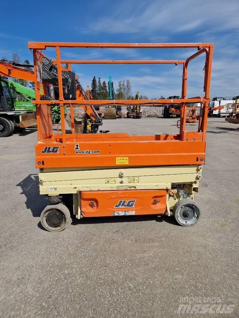 JLG ES 1932 Saksilavat