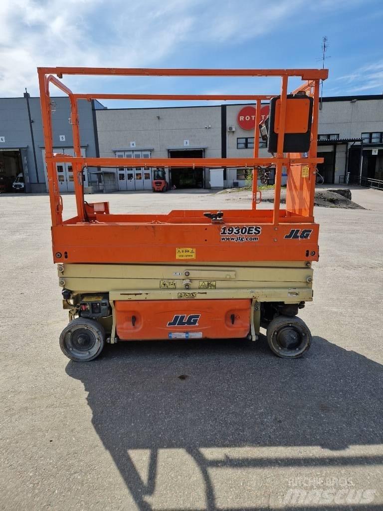 JLG ES 1932 Saksilavat