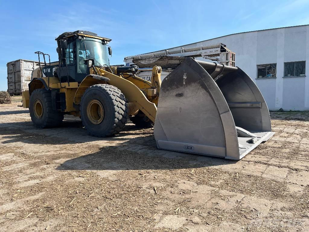 CAT 966K Pyöräkuormaajat