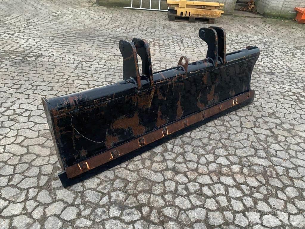 Terex  Puskulevyt
