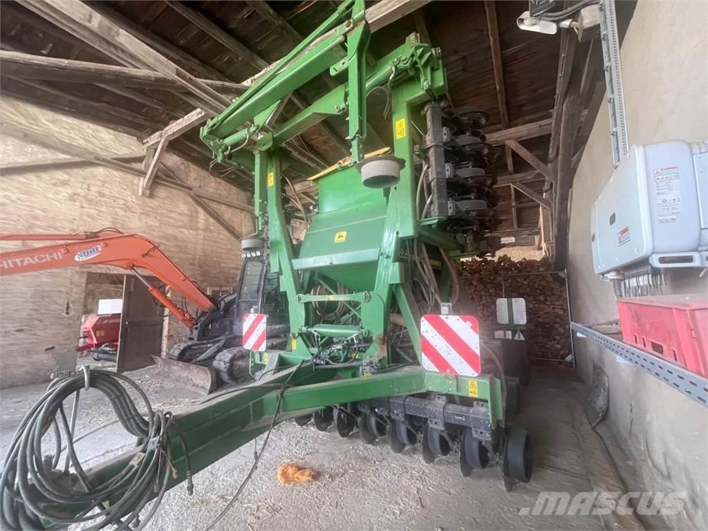 John Deere 750 A Kylvökoneet