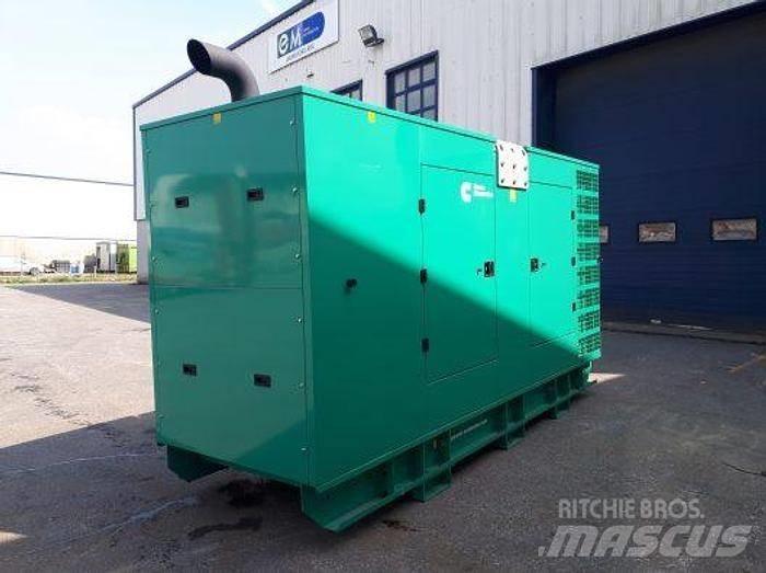 Cummins C330D5 Dieselgeneraattorit