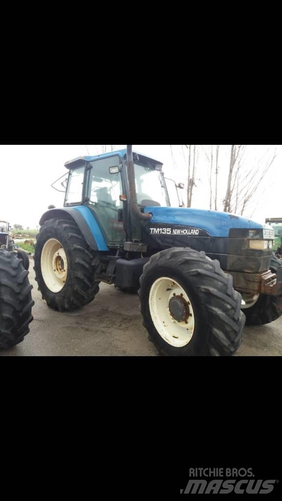New Holland TM 135 Traktorit