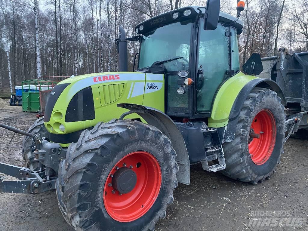 CLAAS Arion 640 Traktorit