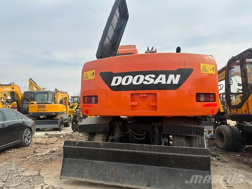 Doosan DX 150W -9 Pyöräkaivukoneet