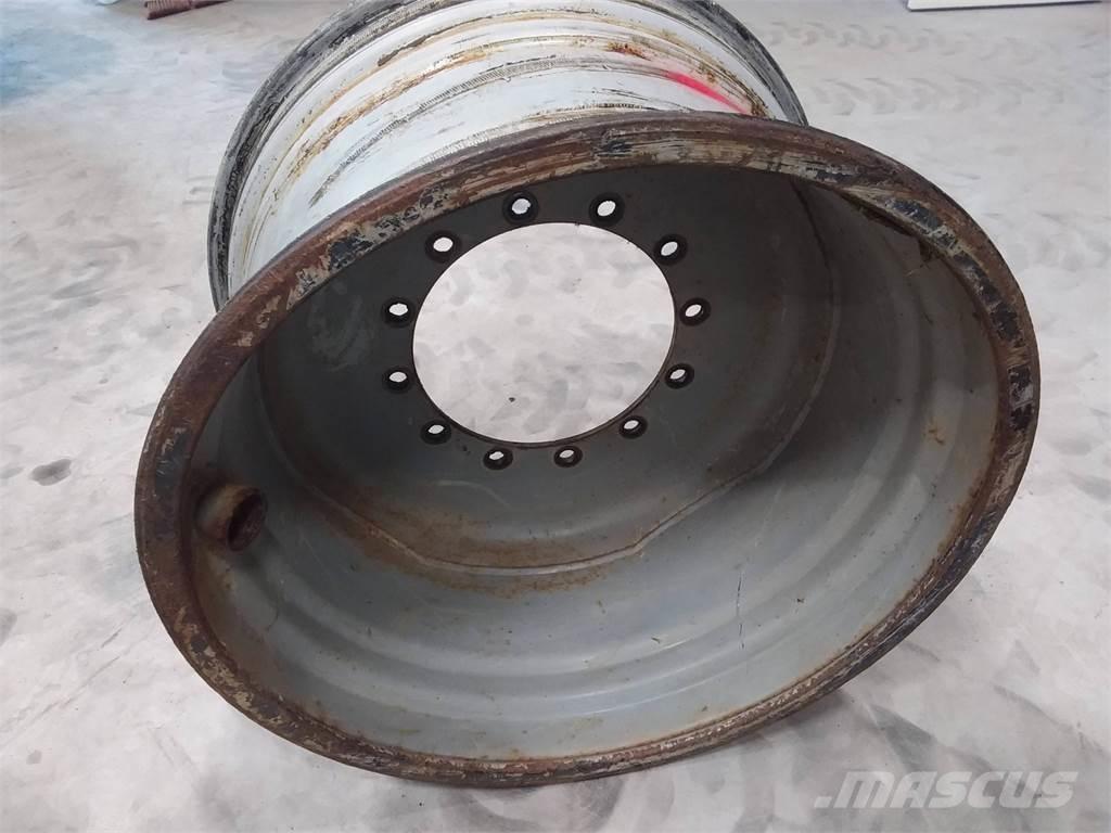 Valmet 921 20x34 Renkaat ja vanteet