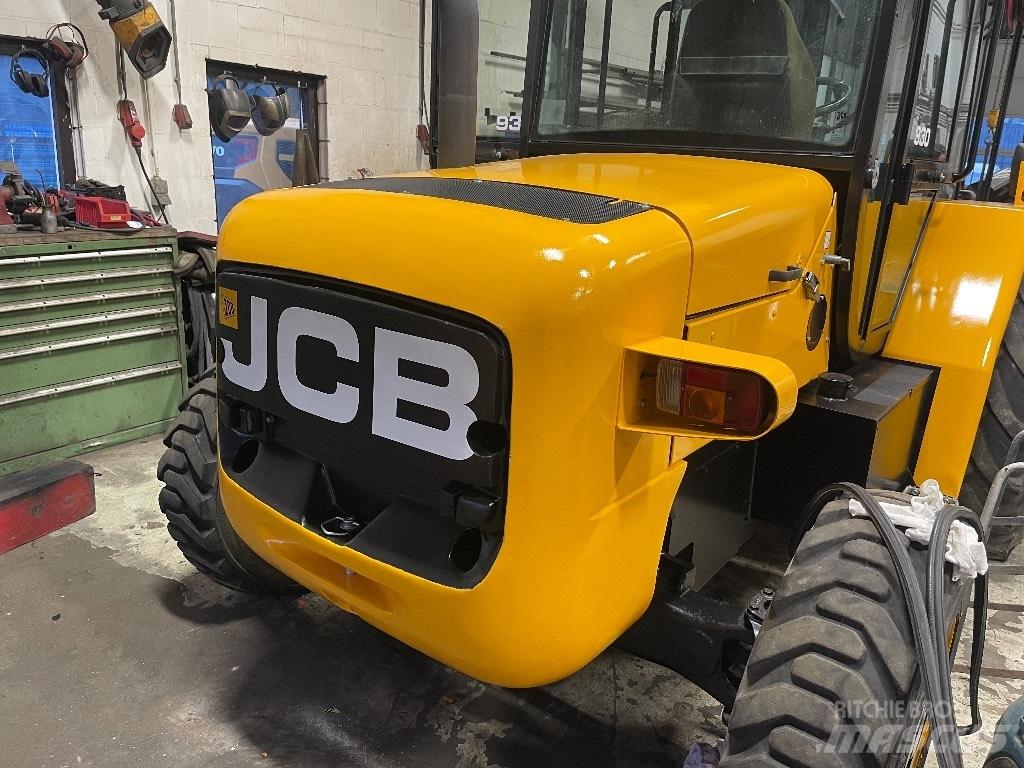 JCB 930 Maastotrukit