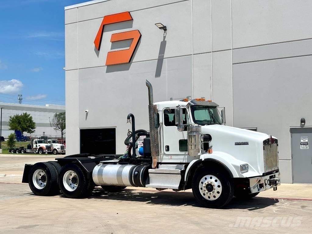 Kenworth T 800 Vetopöytäautot