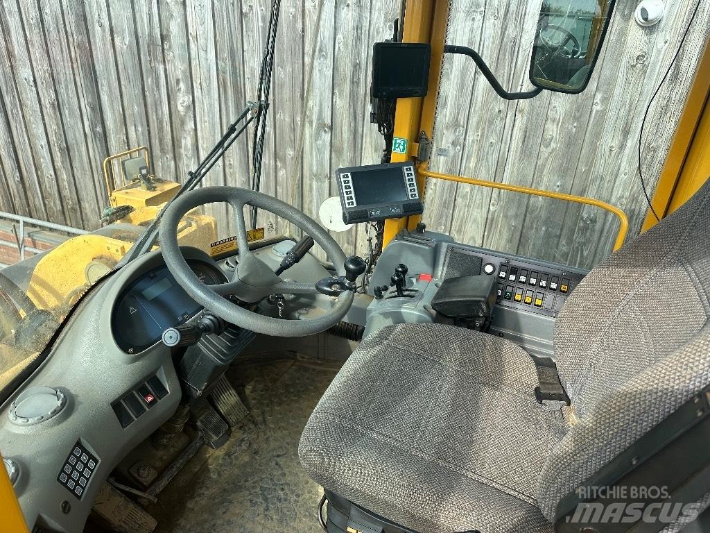Volvo L 150 E Pyöräkuormaajat