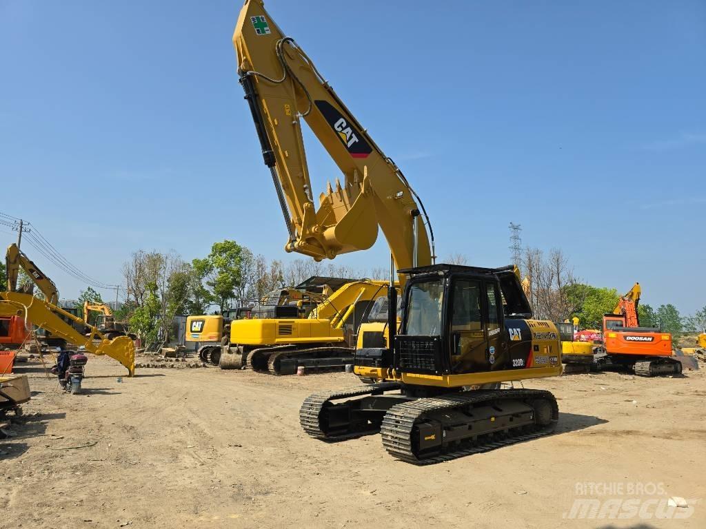 CAT 320D2 Telakaivukoneet