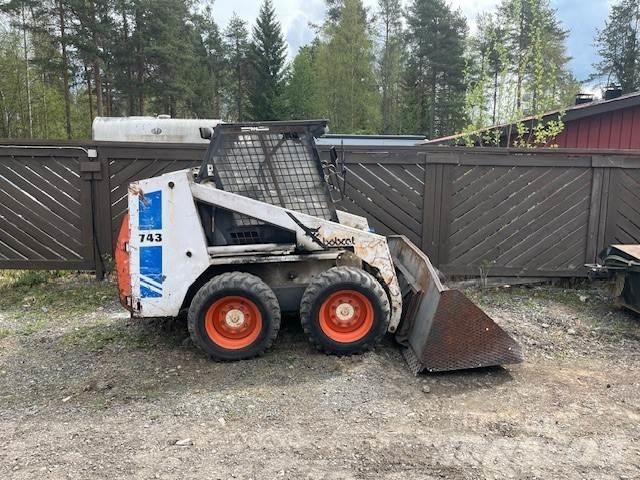 Bobcat 743 Liukuohjatut kuormaajat