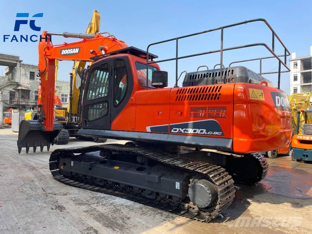 Doosan DX 300LC-9C Telakaivukoneet