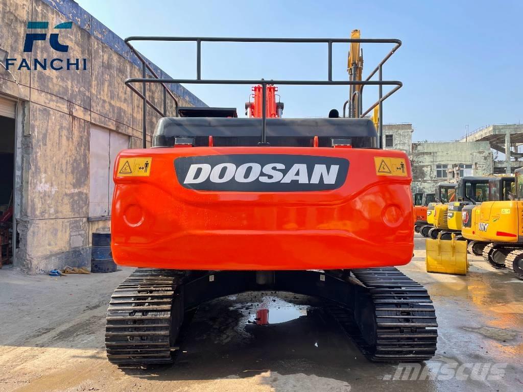 Doosan DX 300LC-9C Telakaivukoneet
