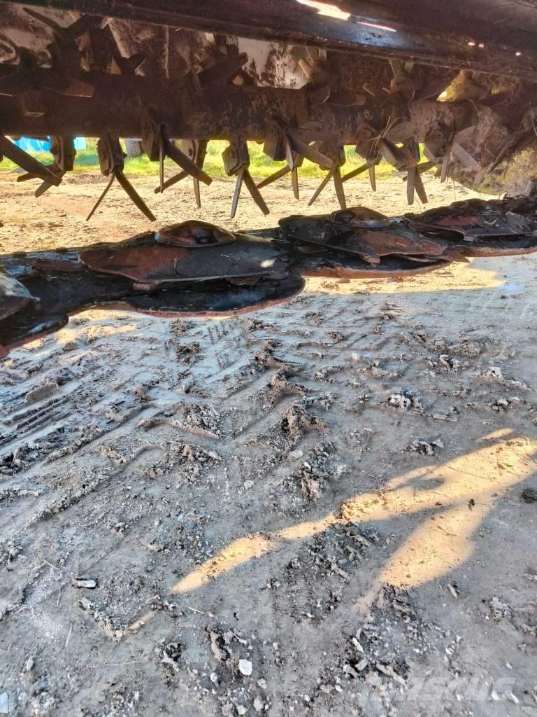 CLAAS DISCO 8200 T Niittomurskaimet