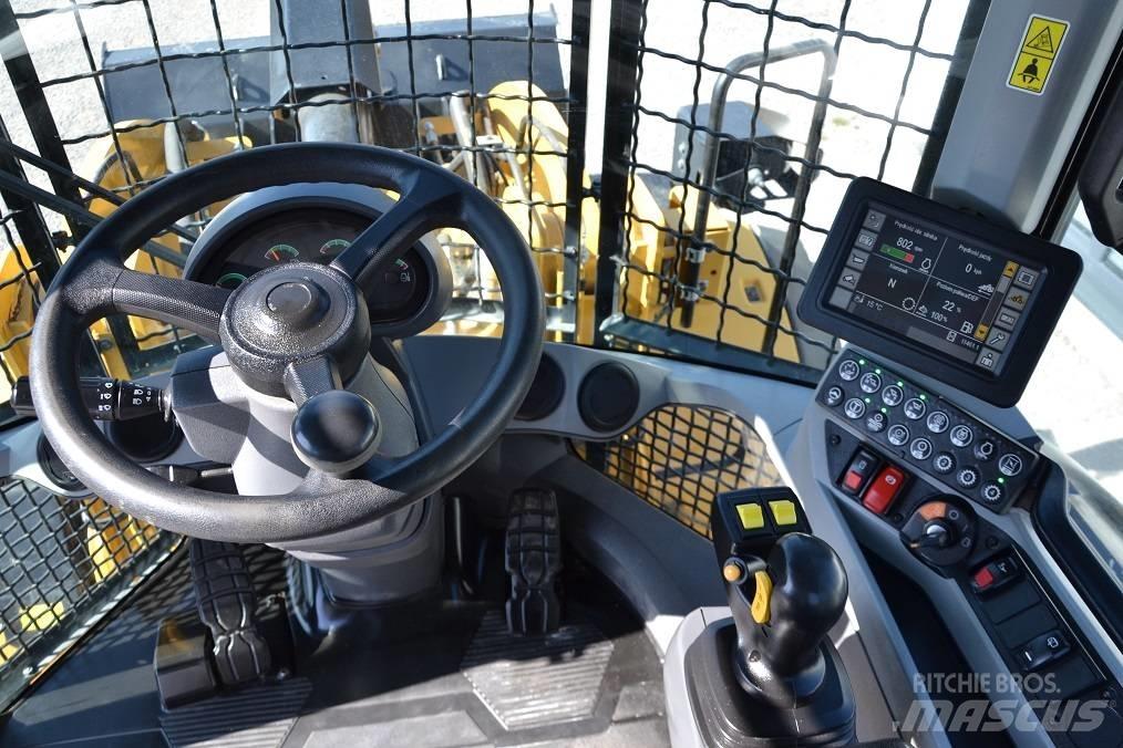 CAT 938 M Pyöräkuormaajat
