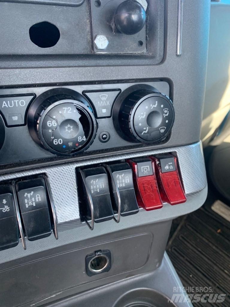 Kenworth T-880 Vetopöytäautot