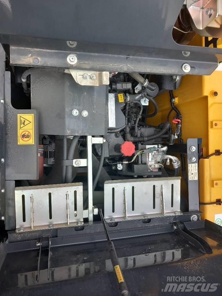 Komatsu PW160-11E0 Pyöräkaivukoneet