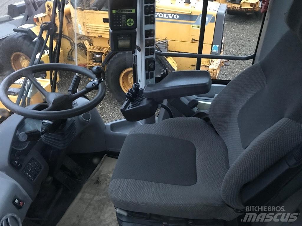 Volvo L120H Pyöräkuormaajat