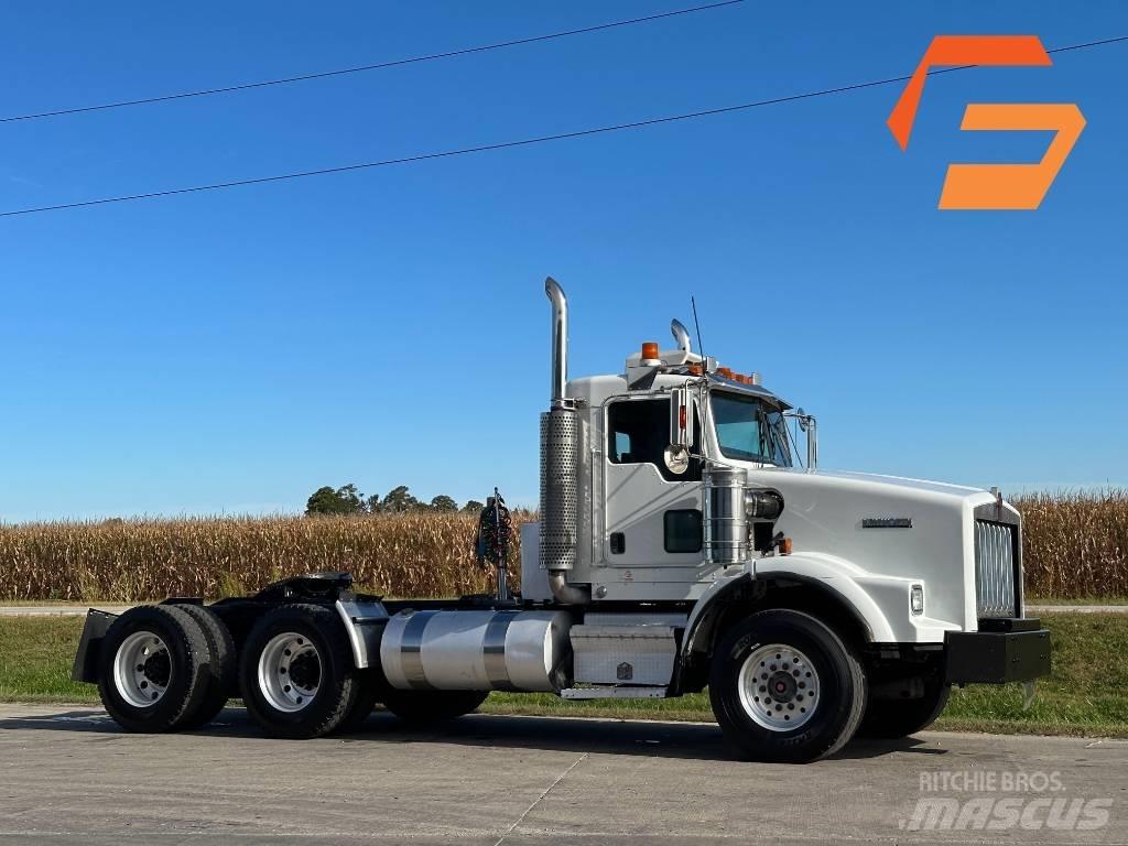 Kenworth T 800 Vetopöytäautot