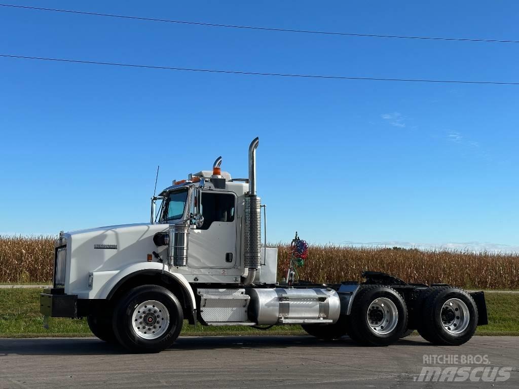 Kenworth T 800 Vetopöytäautot