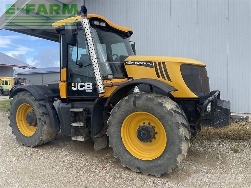 JCB fastrac 3230 Traktorit