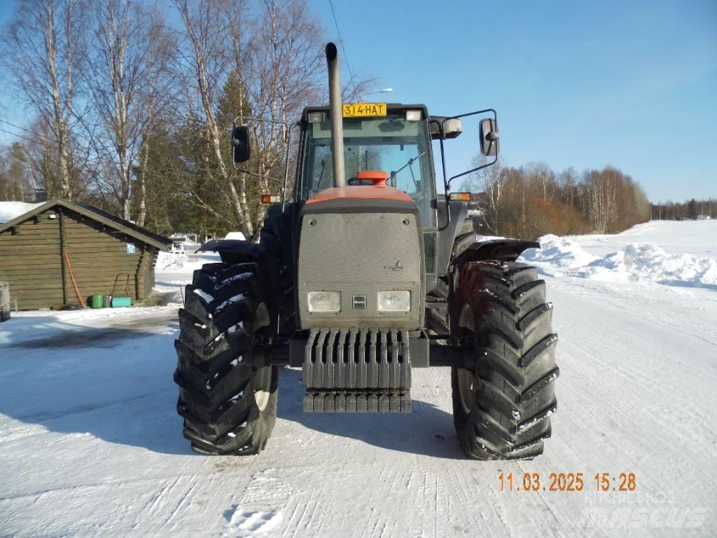 Valtra Valmet 8400 Traktorit