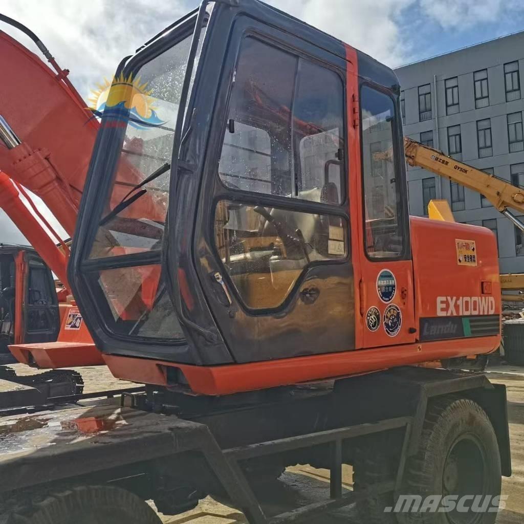 Hitachi EX 100 W D Pyöräkaivukoneet