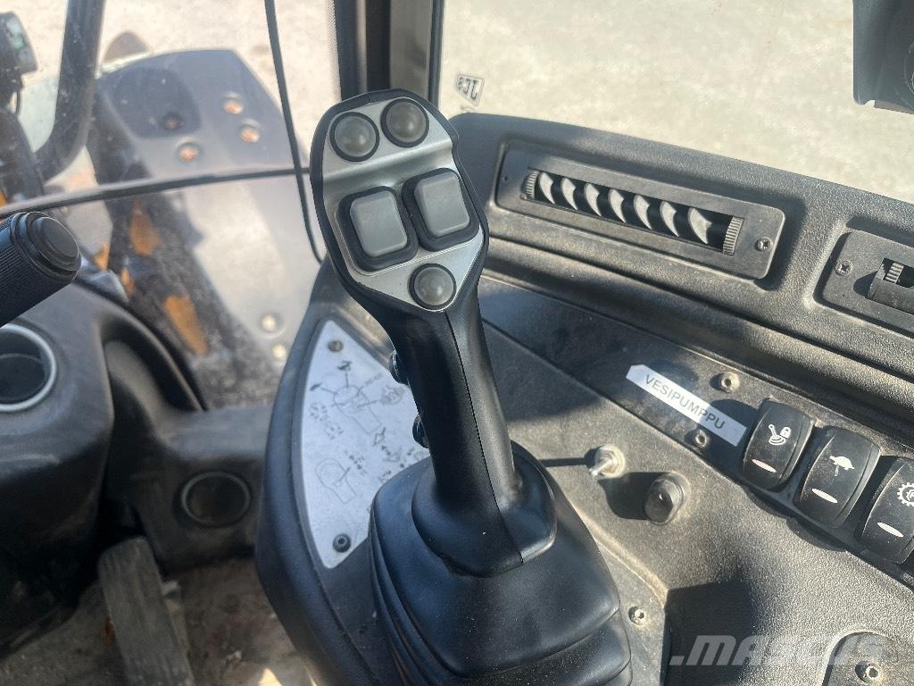 JCB 409 / Myyty, Sold Pyöräkuormaajat
