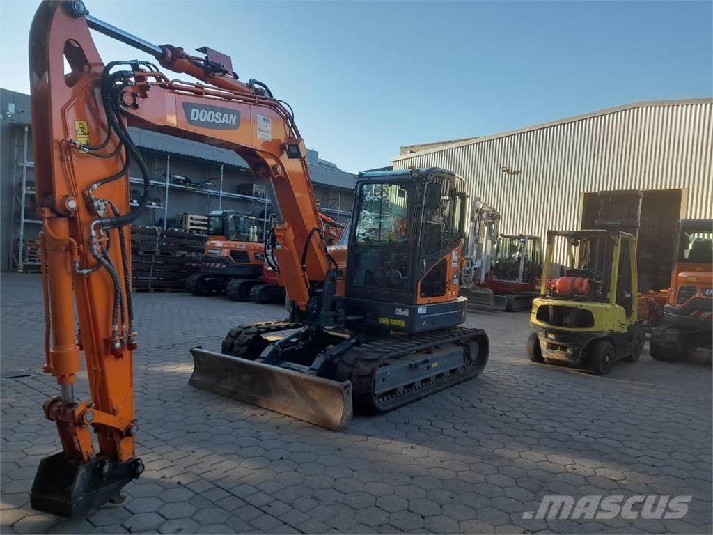 Doosan DX85R-3 Midikaivukoneet 7t - 12t