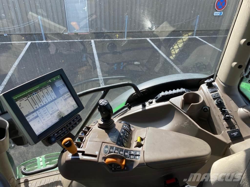 John Deere 6130 R Traktorit