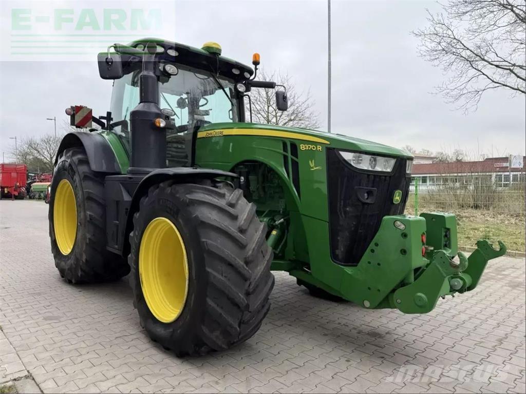John Deere 8370 r Traktorit