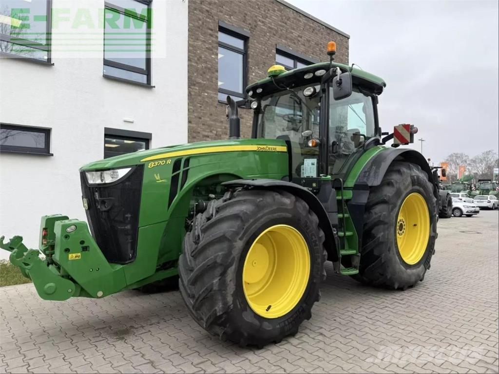 John Deere 8370 r Traktorit