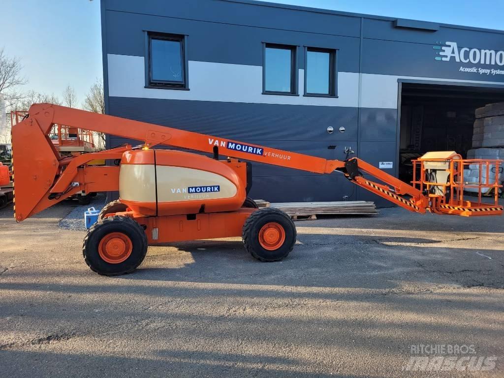 JLG 600 AJ Teleskooppipuominostimet