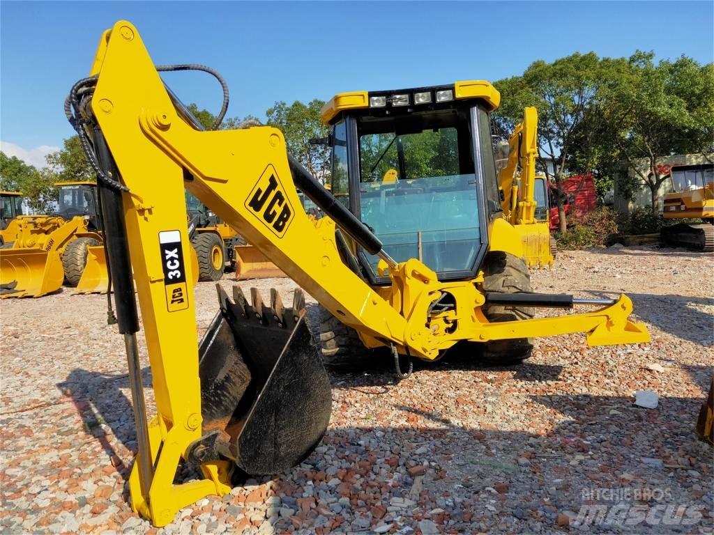 JCB 3 CX Kaivurikuormaajat