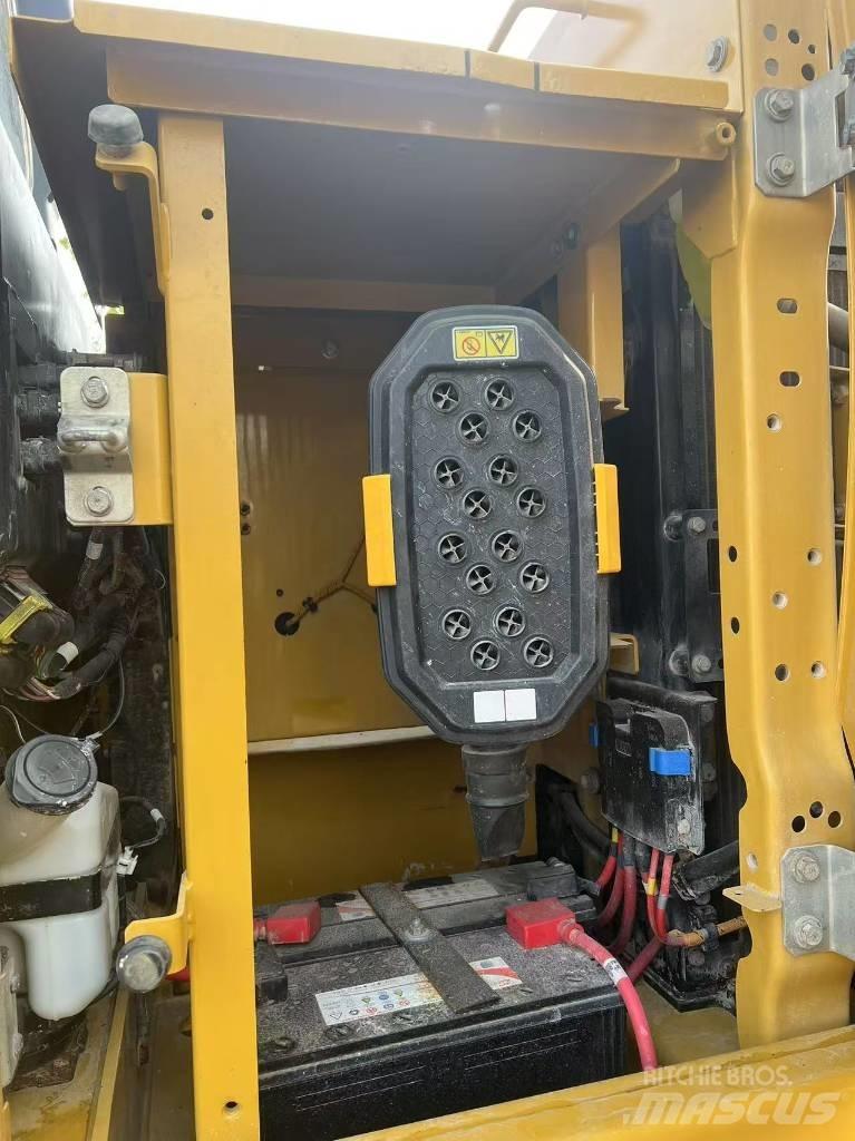 CAT 320 GC Telakaivukoneet