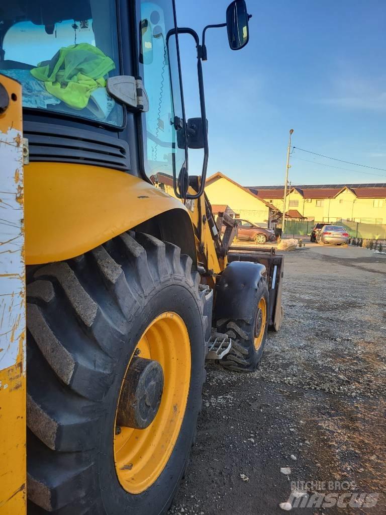 JCB 3 CX Kaivurikuormaajat