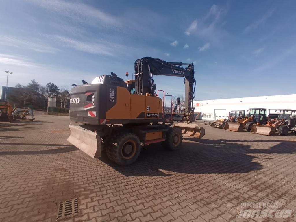 Volvo EW 180 E Pyöräkaivukoneet