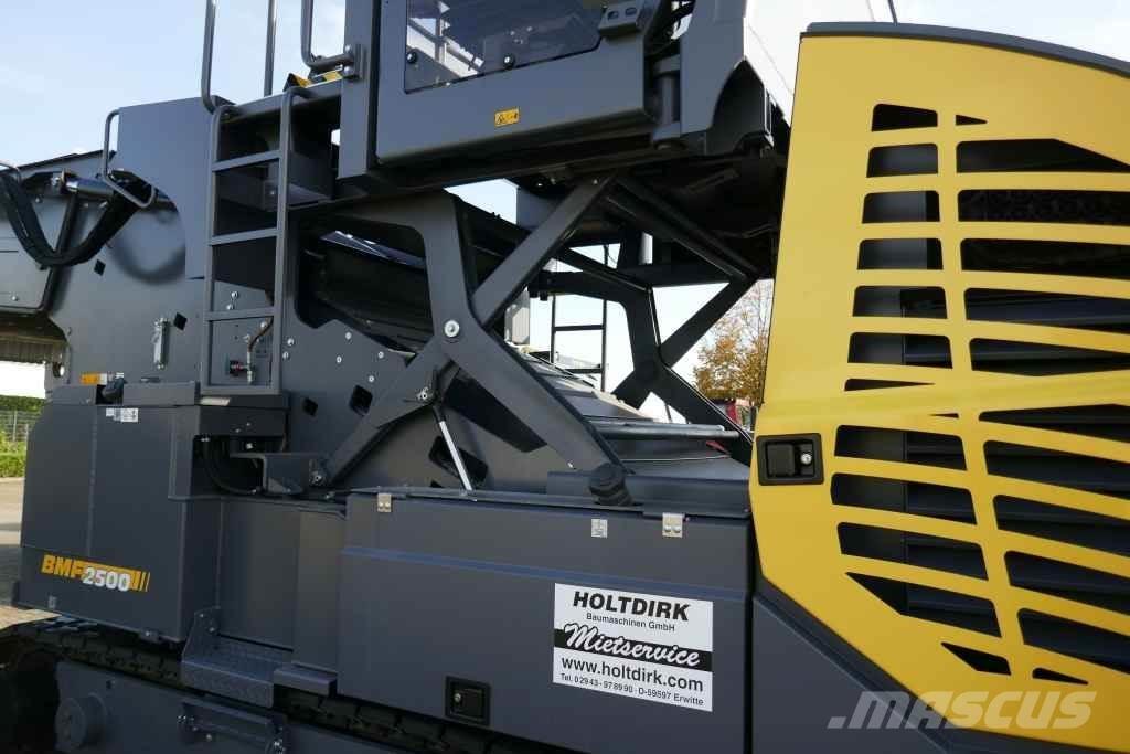 Bomag BMF 2500 M Syöttölaitteet