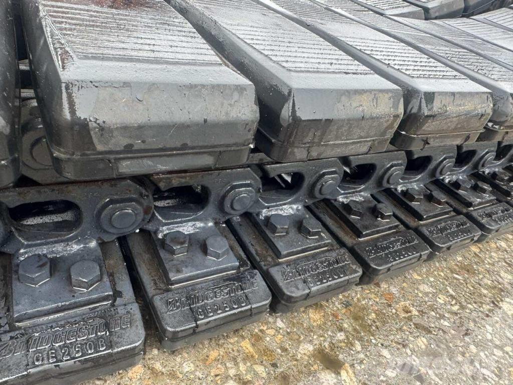 Komatsu PC 35 MR-2 Ketjut, telat ja alustat