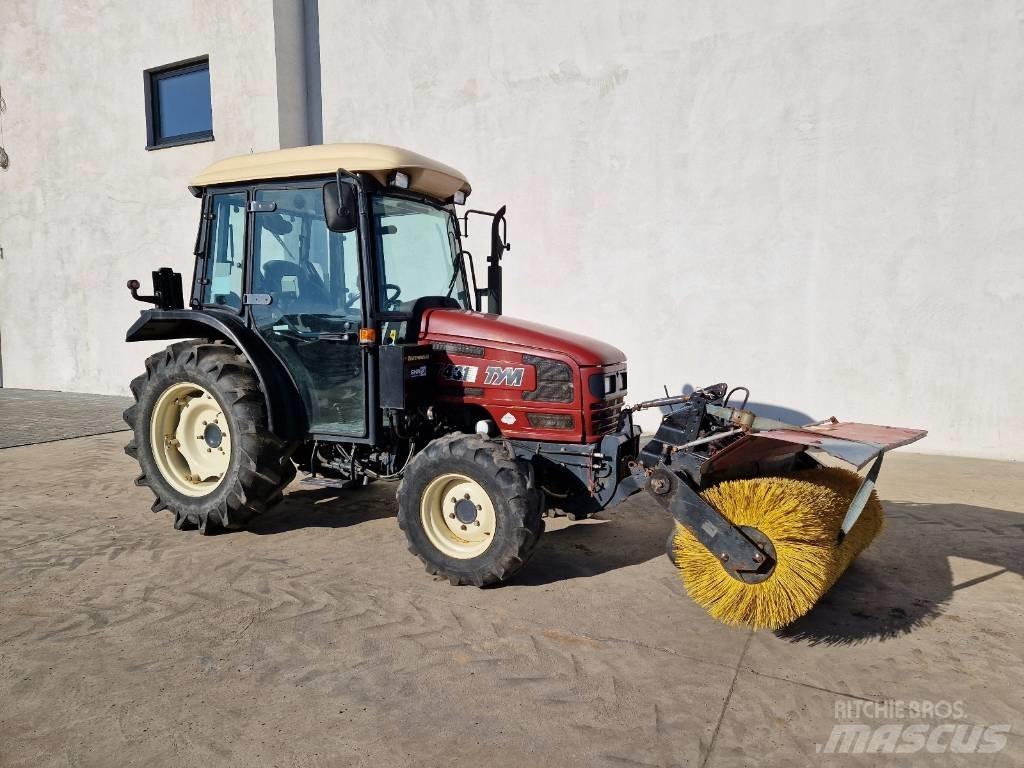 TYM T431 P569 Traktorit