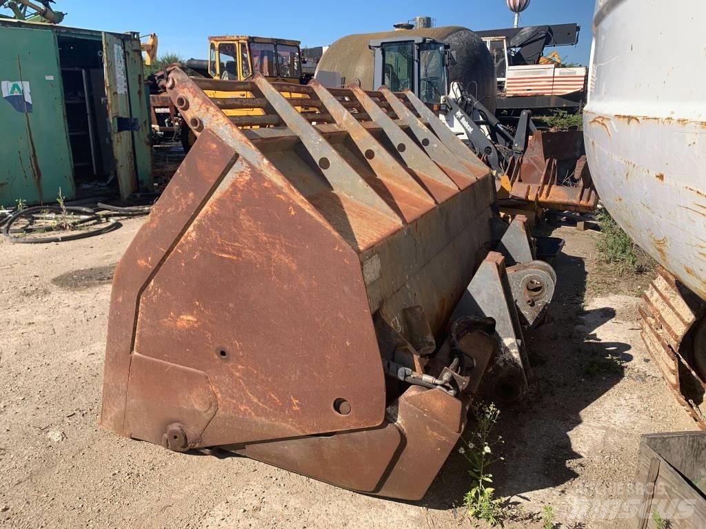 Liebherr L 538 Pyöräkuormaajat