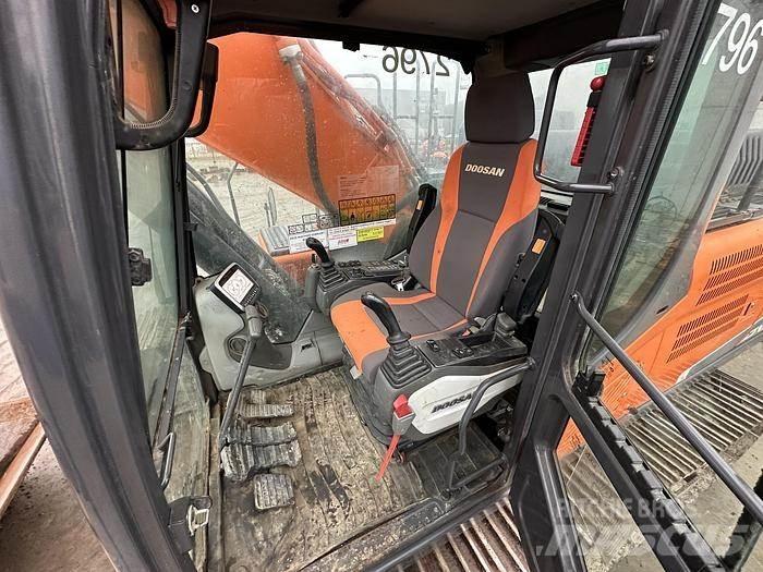 Doosan DX300LC-5 Erikoiskaivinkoneet