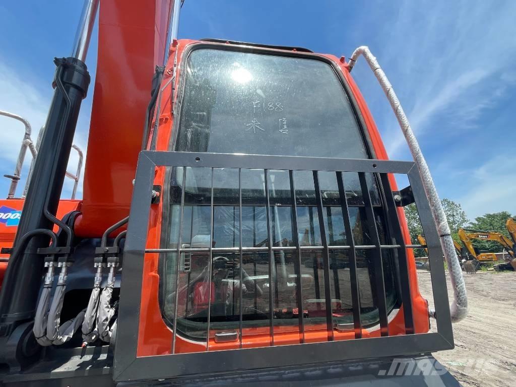 Doosan DX 300 Telakaivukoneet