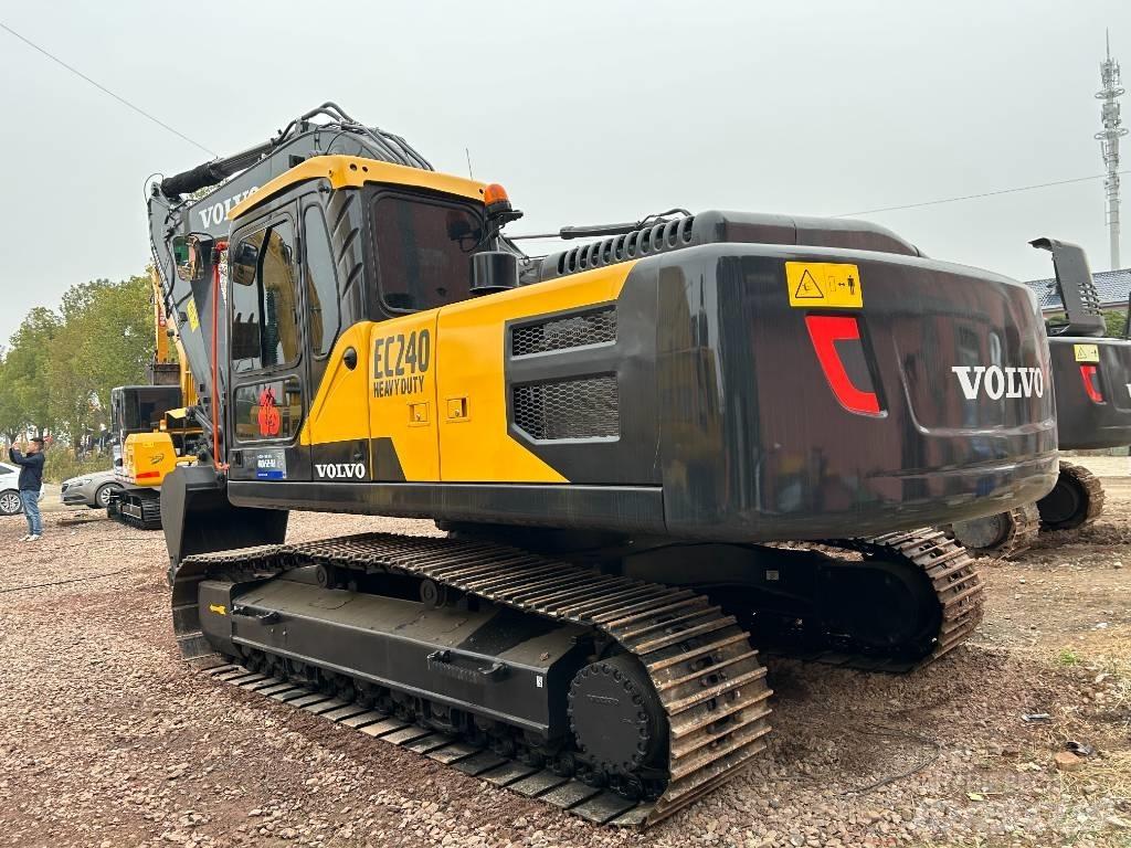 Volvo EC 240 Telakaivukoneet