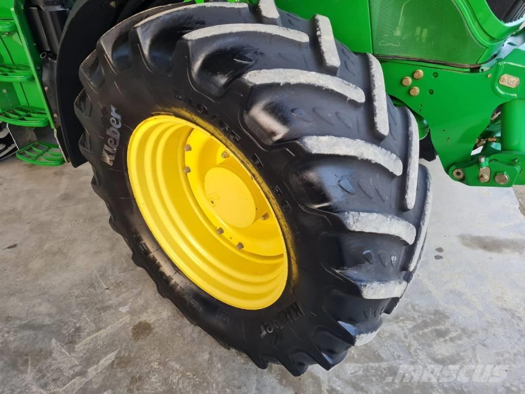 John Deere 6190 R Traktorit