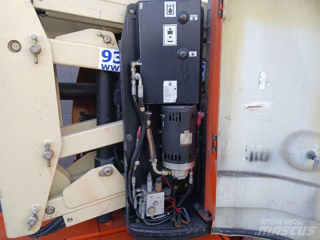 JLG E300AJP Kuukulkijat