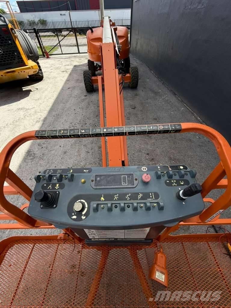 JLG 460 SJ Teleskooppipuominostimet