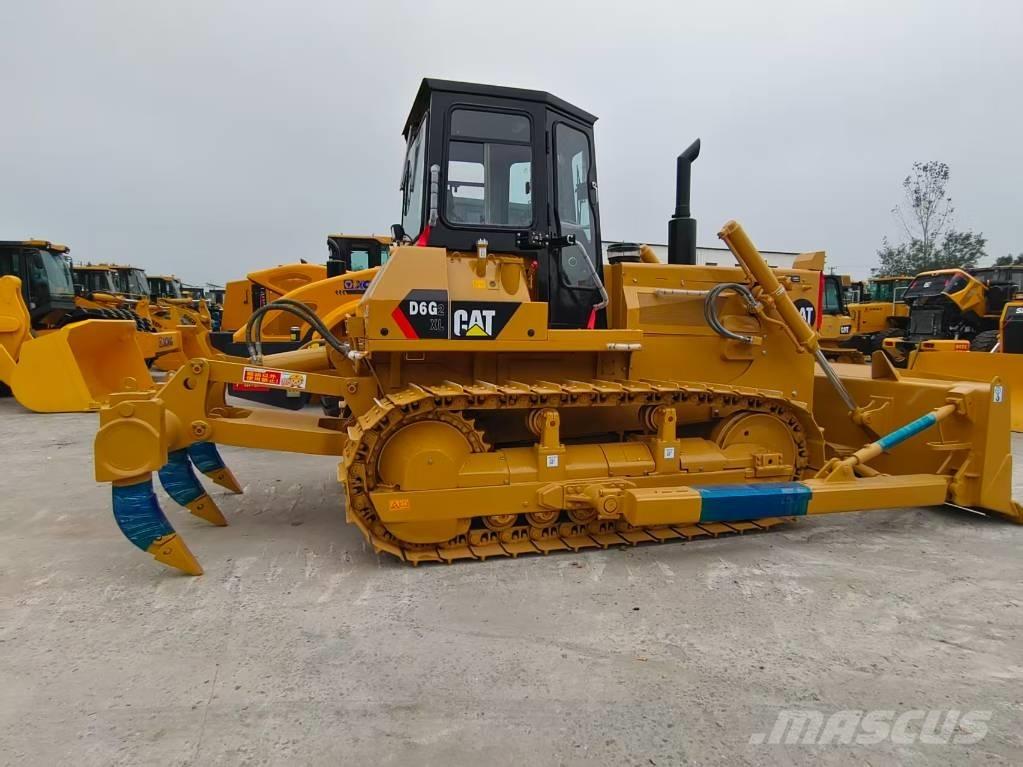 CAT D6G Telaketjupuskutraktorit