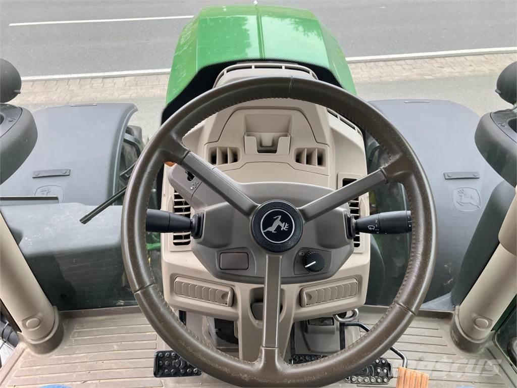 John Deere 6R 215 Traktorit
